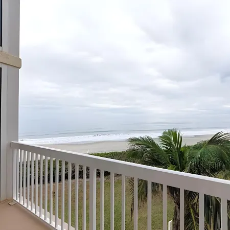 DoubleTree Suites by Hilton Melbourne Beach Oceanfront