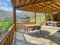 Lakeside Cabin - 2 Fireplaces-hot Tub Sauna Games - WiFi