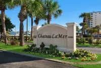 Steps to the Beach Pool Courts Family Fun - balcon