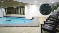 Sarrosa International Hotel and Residential Suites - Beach
