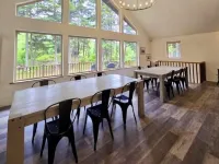 Upper Level of the Monarch Estate for Group Stays - Wifi