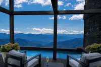 Fire Mountain - Hot Tub