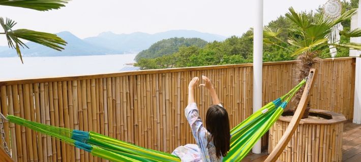 On the Sunset Mansion Hotels in Geoje-si