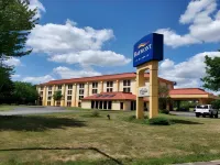 Ashbourne Hotel Canton/Hall of Fame I-77 - parking