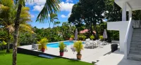 Habitation Villa les Cassias - ที่มีสระว่ายน้ำ