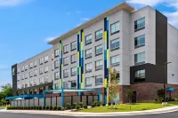 Tru by Hilton Richmond Northwest - piscina