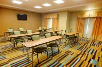 Fairfield Inn & Suites Muskogee - parking