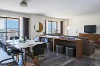 Renaissance Raleigh North Hills Hotel - Boutique