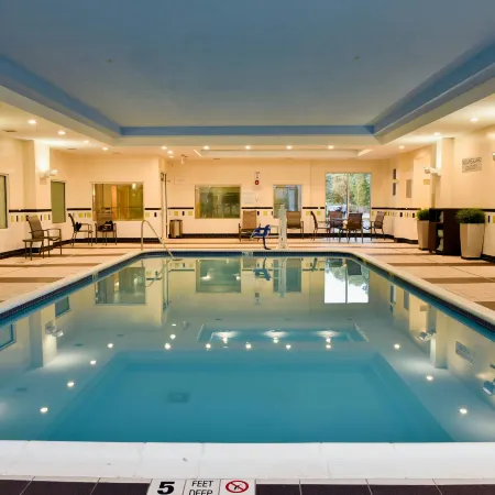 Fairfield Inn & Suites Hartford Airport