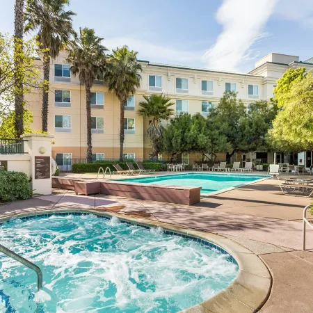 Hilton Garden Inn Fairfield