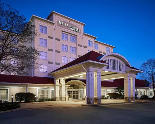 Delta Hotels Norfolk Airport Hotels near Eagle Haven Golf Course
