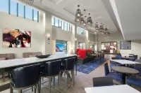 Hampton Inn & Suites Tampa/Ybor City/Downtown - 2-Star