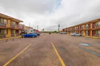 OYO Hotel Odessa - parking