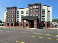 Cobblestone Hotel & Suites - Little Chute - Pools