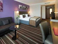 Leonardo Hotel Mönchengladbach Hotels near Waldhausen