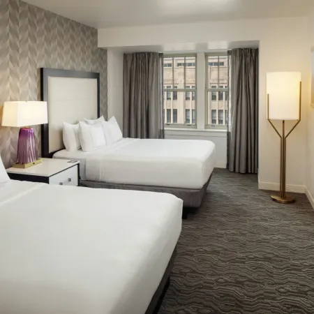 DoubleTree Suites by Hilton Hotel Detroit Downtown - Fort Shelby