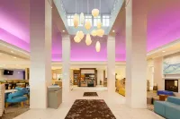 Hilton Garden Inn Cincinnati Blue Ash - Lemmikkieläimet sallittu