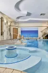The Rembrandt - Pool