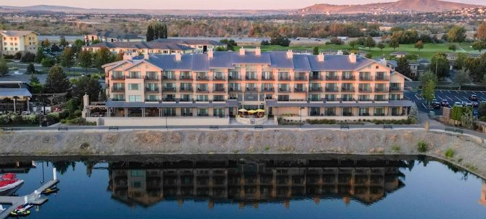 The Lodge at Columbia Point Hotels in Benton County