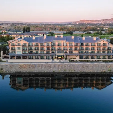 The Lodge at Columbia Point