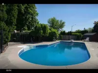 A Home Away From Home - Swimmingpools