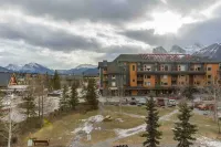 "Alpen Glow" at Canmore Crossing - 2-Star