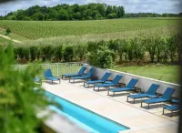 Pey la Tour - Logis Hôtels & Restaurant - Parking