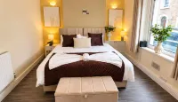 Cardiff Luxury Home • Hot Tub, Sauna & Games Room - อ่างจากุชชี่