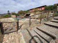Scenic Mountain-View Cabin w/ Pool & BBQ Terrace - 2 звезды