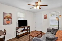 Michigan In Mobile - Bungalow
