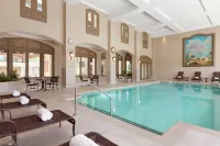 Embassy Suites by Hilton Milpitas Silicon Valley - Uima-altaat
