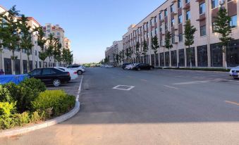 Huayi selected chain hotel (Laiyang high speed railway station store)