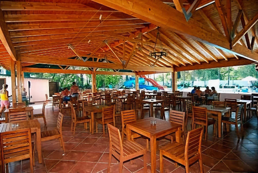 Maya Golf Side