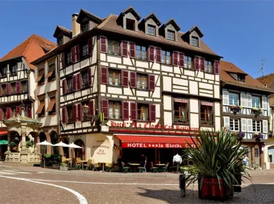 Logis Hôtel de La Cloche