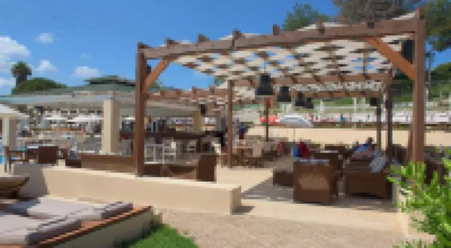 Akron Seascape Resort