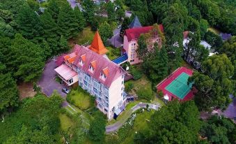 Sky Valle Hotel