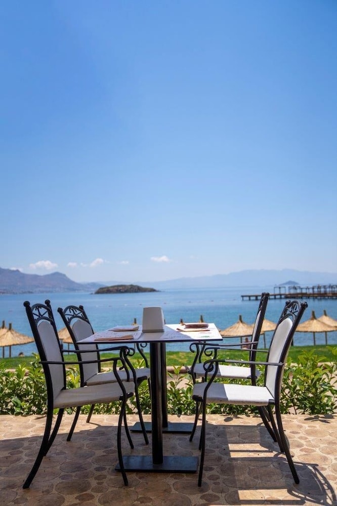 Yasmin Bodrum Resort