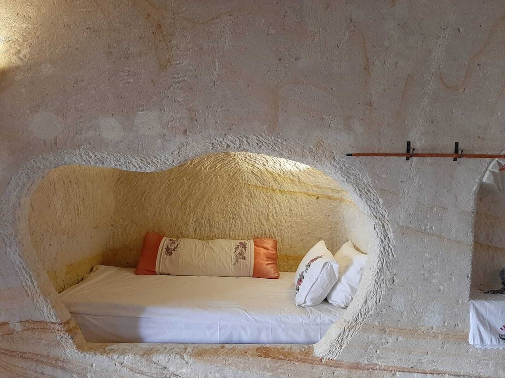 Elkep Evi Cave Hotel