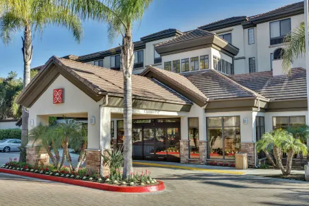 Hilton Garden Inn San Diego Del Mar Отели рядом с достопримечательностью «Институт биологических исследований Солка»