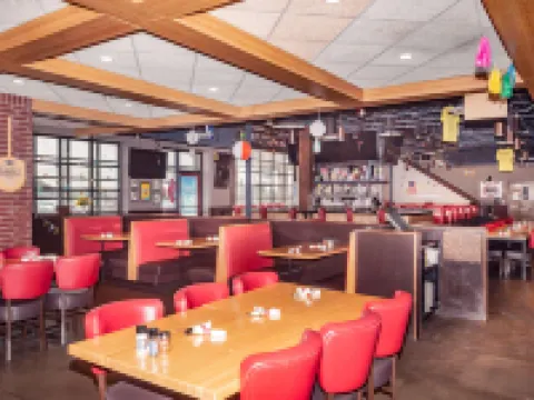 La Quinta Inn & Suites by Wyndham Joplin Hotels in Joplin