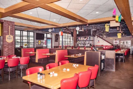 La Quinta Inn & Suites by Wyndham Joplin Отели в г. Джоплин