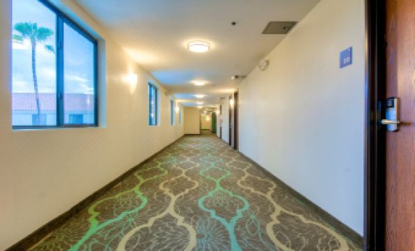 Holiday Inn Express & Suites CARLSBAD BEACH by IHG