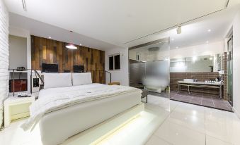 Daegu Dongcheon Brown Dot