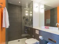 Leonardo Hotel Amsterdam Rembrandtpark Hotels near BOX