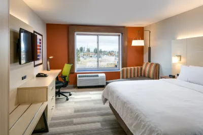 Holiday Inn Express & Suites Bend South
