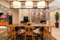 Amerivu Inn and Suites Hotel di Grand Forks