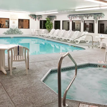 Holiday Inn Express & Suites ALLIANCE by IHG