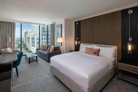 JW Marriott Charlotte Отели рядом с достопримечательностью «Спектрум-центр»