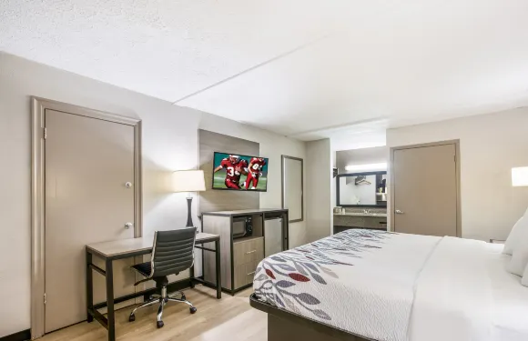 列治文山I-95紅頂酒店