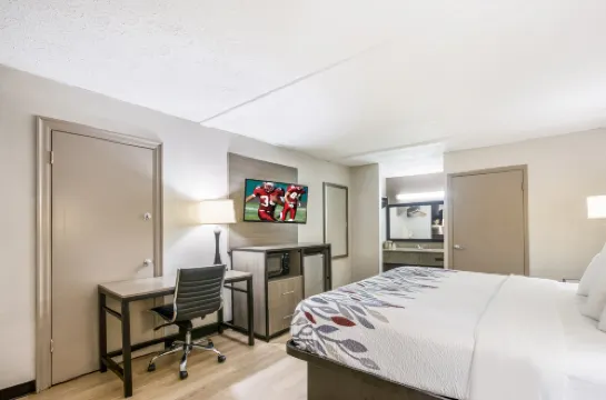 Red Roof Inn Savannah - Richmond Hill/ I-95 Hotels in Bryan County